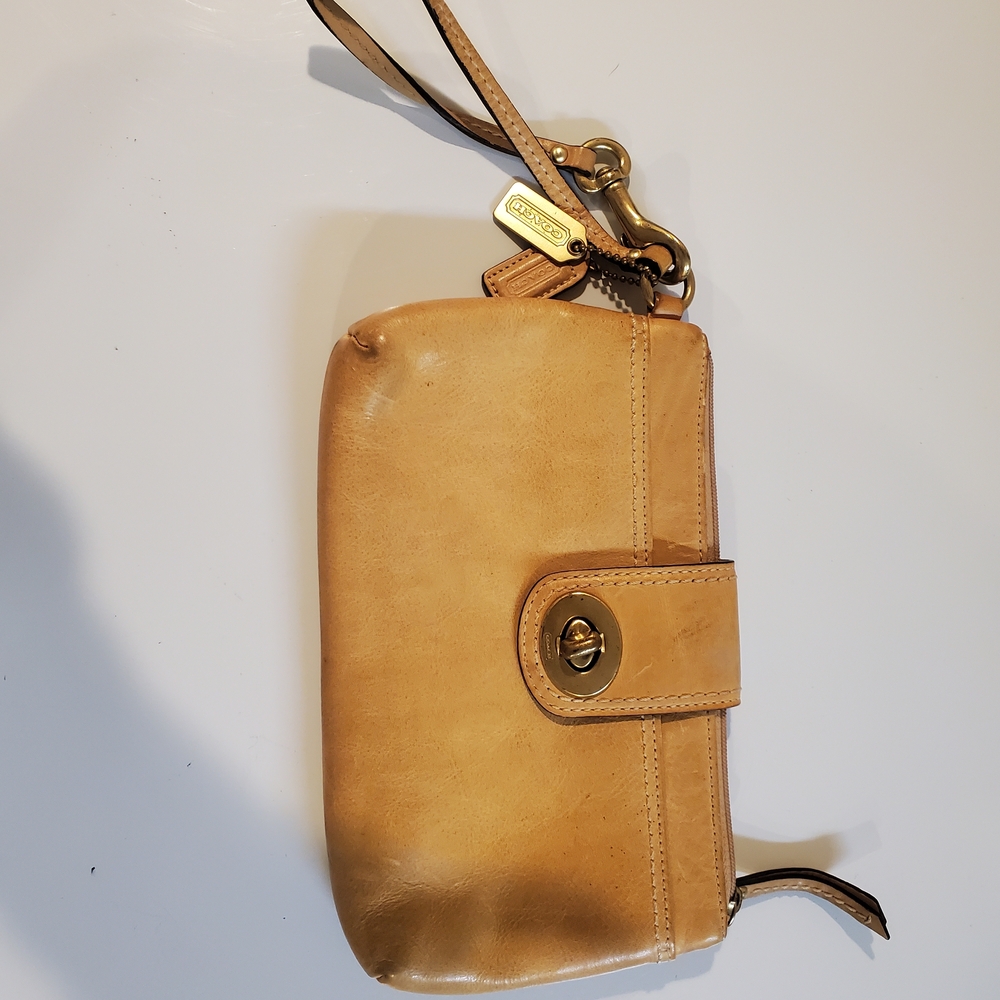 Coach Tan Leather Turnlock Wristlet Clutch with Gold Hardware